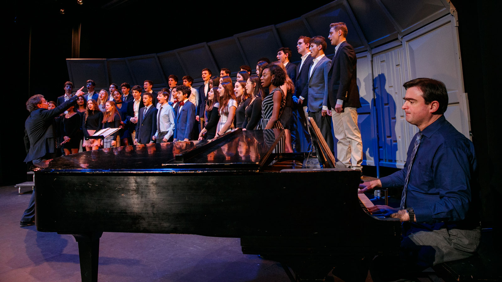 An Upper School chorus performance.