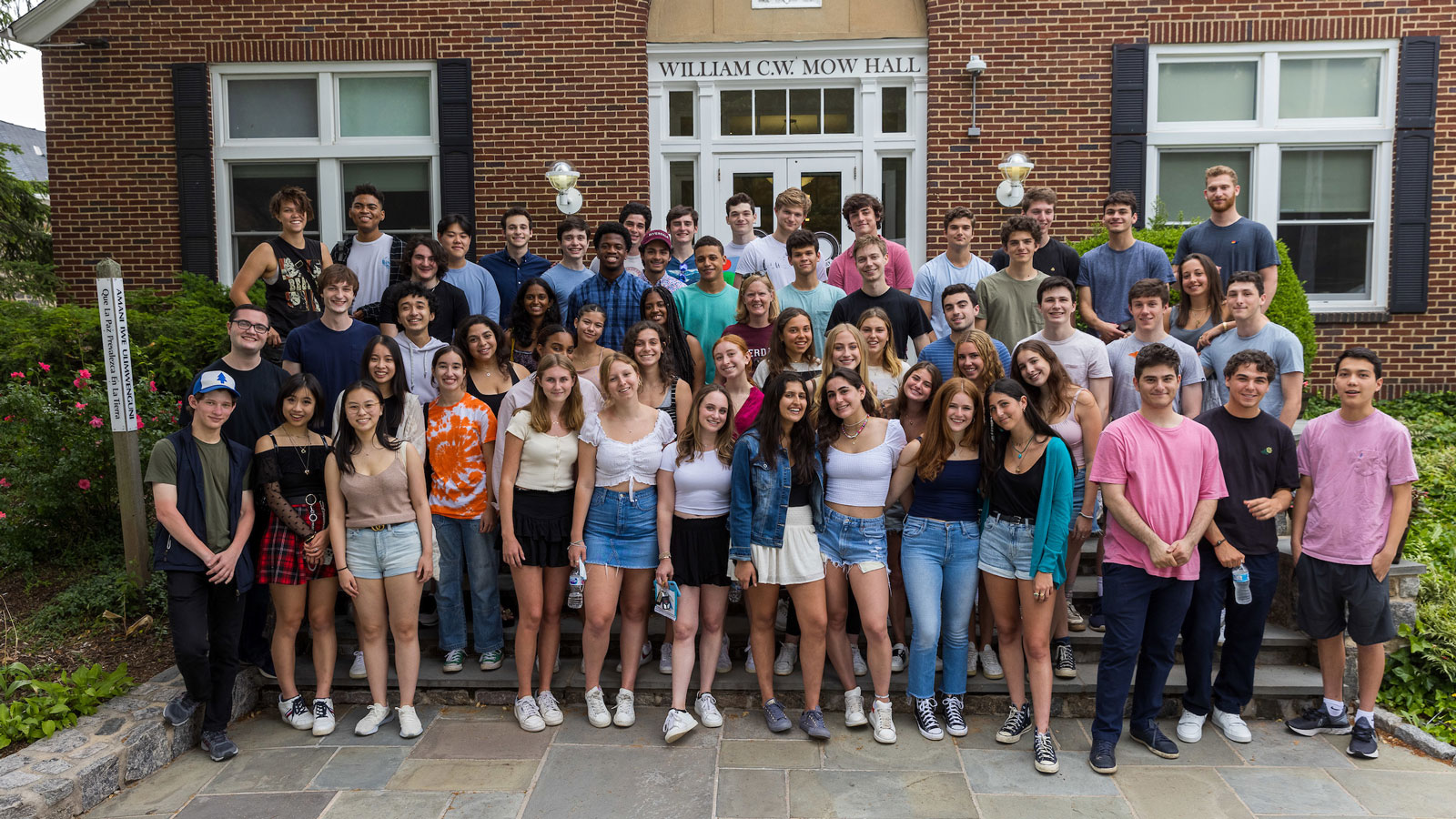 Group photo of the Class of 2020 on the steps of Mow Hall. 